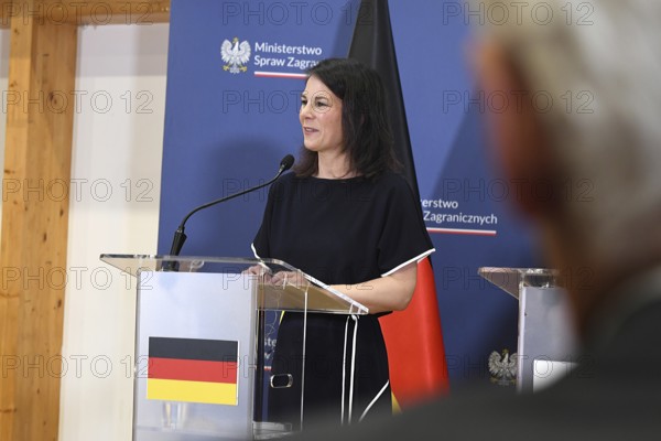 Foreign Minister Annalena Bärbock at a joint press conference with her Polish counterpart, Foreign Minister Radoslaw Sikorski, at the Collegium Polonicum in Slubice. The two met for talks in the border region of the twin cities of Frankfurt/Oder and Slubice, first on the Polish side and then on foot across the Oder Bridge, before answering questions from students at Viadrina University