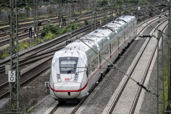 ICE 4 train on the line between Bochum and Dortmund, near Dortmund-Marten, multi-lane line for local and long-distance traffic, Dortmund, North Rhine-Westphalia, Germany, Europe