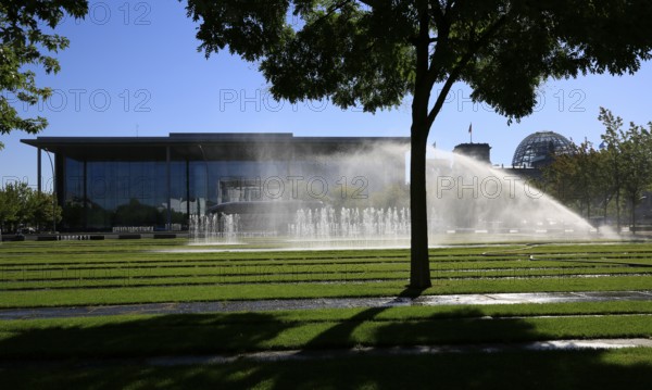 Federal Chancellery, Lawn sprinkler, Berlin, Federal Republic of Germany
