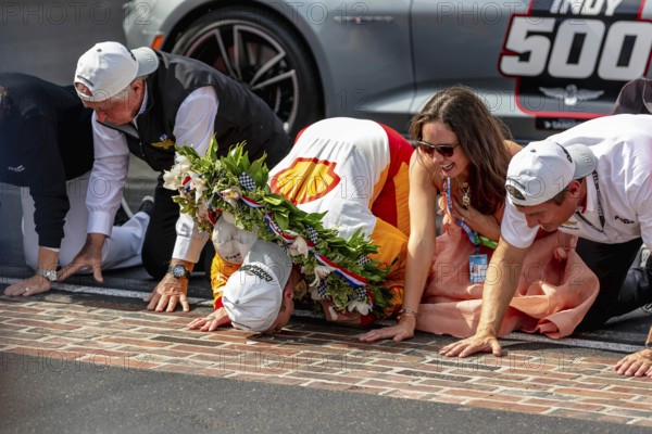 INDYCAR driver, JOSEF NEWGARDEN (2) of Nashville, Tennessee, wins the Indianapolis 500 at the Indianapolis Motor Speedway in Indianapolis, IN, USA, North America