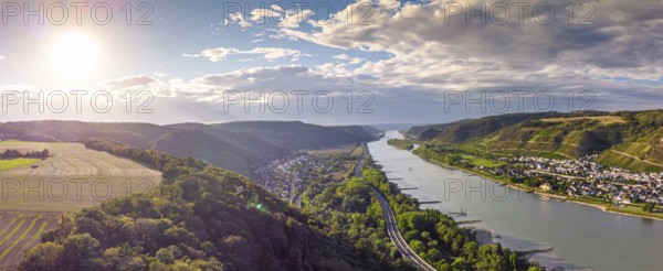 A hike along the Rhine with a view in late summer