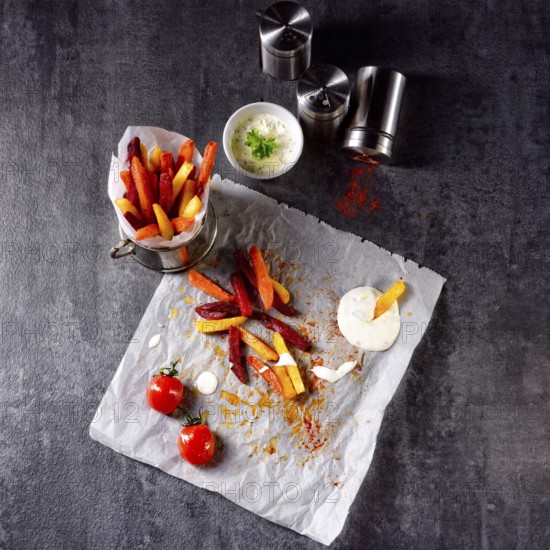 Vegetable French fries with herb quark and tomatoes