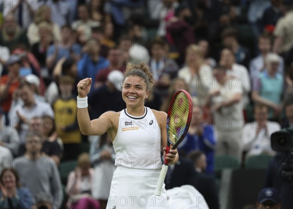 Italian tennis player Jasmine Paolini celebrating at the 2024 Wimbledon Championships, London, England, United Kingdom, Europe