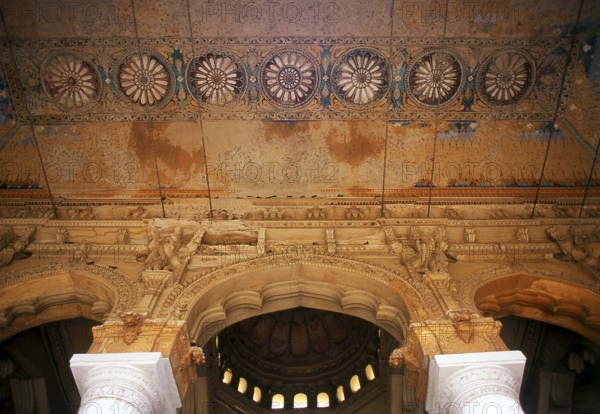 The Thirumalai Nayak Palace was built by King Thirumalai Nayak in 1636 CE and is a classic fusion of Dravidian and Islamic styles