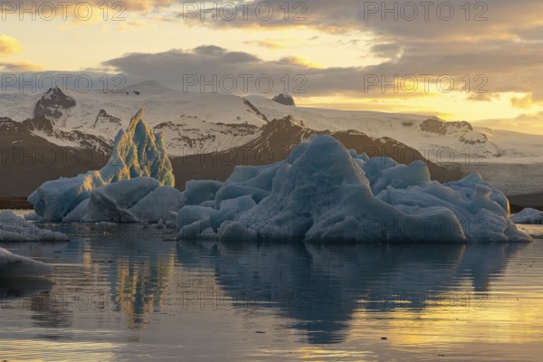 Evening at Jökulsarlon, south coast, Iceland, Europe