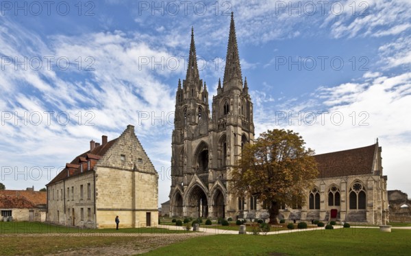 Ruin from 1805, west towers 15th century, view from south-west, refectory on the right and the abbot's house on the left, St., Sankt, Saint