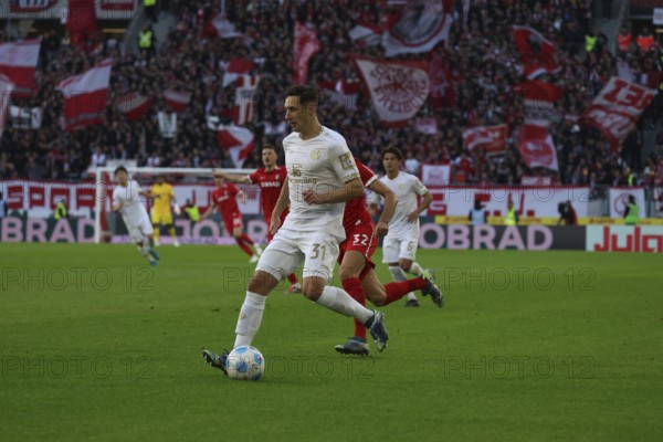 Dominik Kohr (FSV Mainz 05) during the 1st FBL: 24-25: 1st FBL: 24-25: 9th Sptg. SC Freiburg - FSV Mainz 05 DFL REGULATIONS PROHIBIT ANY USE OF PHOTOGRAPHS AS IMAGE SEQUENCES AND/OR QUASI-VIDEONan Photo: Joachim Hahne/johapress, Freiburg, Germany / Germany