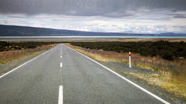 An image of the turquoise Lake Pukaki in New Zealand