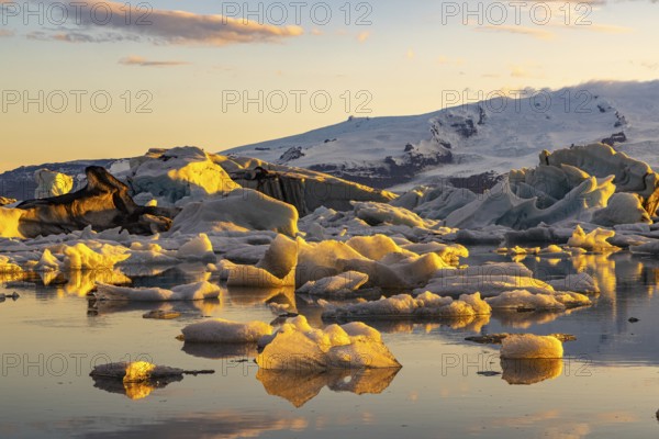 Evening at Jökulsarlon, south coast, Iceland, Europe