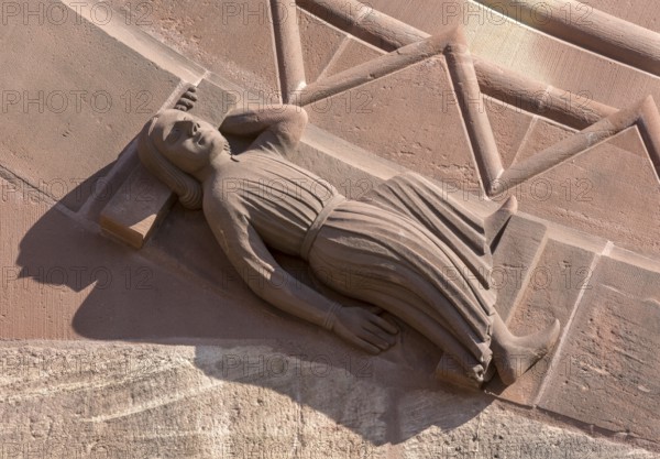 Basel, Cathedral (Basel Minster), north transept, wheel window (wheel of fortune, Rota Fortunae), detail