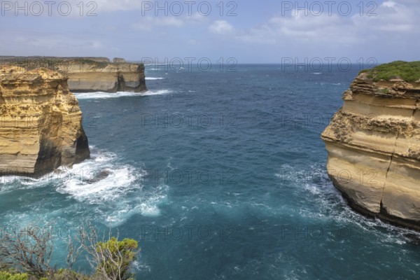 An image of the rough coast at the Great Ocean Road Australia