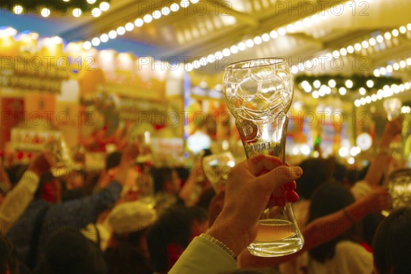 Everyone Cheers image (Okutoba Fest). Shooting Location: Yokohama-city kanagawa prefecture