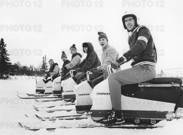 Larven (The caterpillar) A Swedish unconventional snowmobile that has now reached cult status. It consisted of a long caterpillar track with a seat where the driver sat and steered with the help of his weight and with his skis. It was launched in 1965 and manufactured by the company Lenko in Östersund, founded by Lennart Nilsson. When it was launched, it cost SEK 3, 000. About 4, 500 examples were built in total. Top speed was 48 km/h. The caterpillar was propelled forward with fiberglass-reinforced plastic bands. The caterpillar was 178 cm long, 81 cm wide with a total weight of 76 kg. Aluminum chassis and split in the middle. The engine is located in the rear carriage