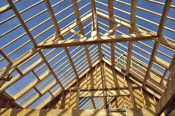Construction of a wooden house