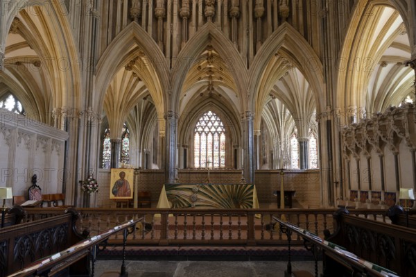 Interior view, altar, Wells Cathedral, Wells, England, Great Britain