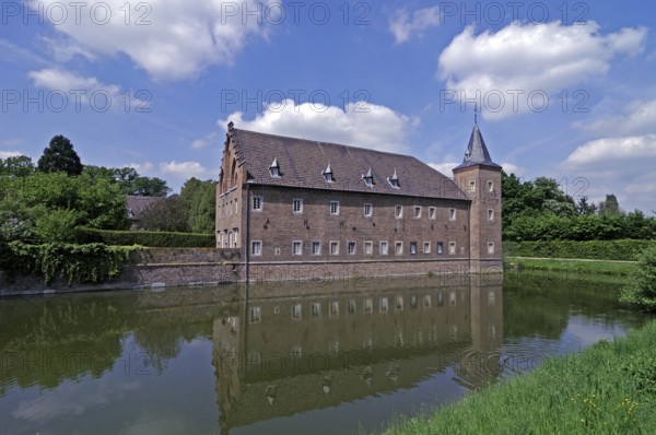 North Rhine-Westphalia, Erftstadt-Liblar, moated castle Gracht, private European School of Management and Technology, partial complex