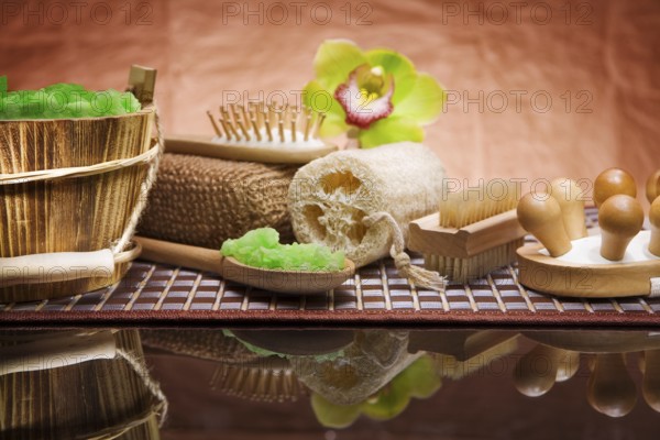 Set of natural bath accessories
