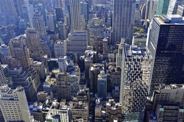 Viewing terrace of Rockefeller Center, detailed view of densely built-up skyscrapers in the city, Manhattan, New York City, New York, USA, North America