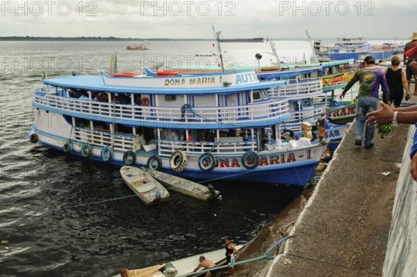 2012-02-03_17-53-43_DSC_6926.jpg, Manaus, Brasil