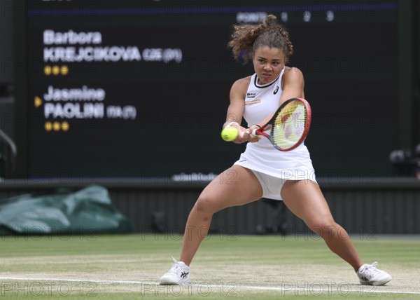 Italian tennis player Jasmine Paolini in action at the 2024 Wimbledon Championships, London, England, United Kingdom, Europe