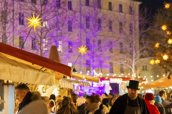 Historic Christmas market on the Neumarkt in front of the Church of Our Lady. Dresden, Saxony, Germany, Europe