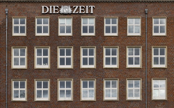 Symmetrical brick façade with several windows and a title on the building, DIE ZEIT publishing house, Kontorhausviertel, Free and Hanseatic City of Hamburg, Germany, Europe