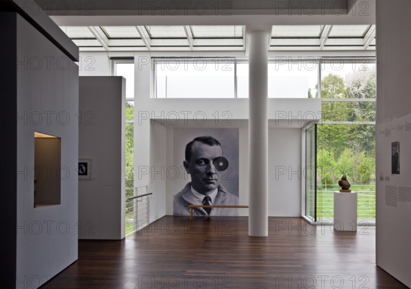 Remagen, Arp Museum Rolandseck, built 2004-2007 by Richard Meier