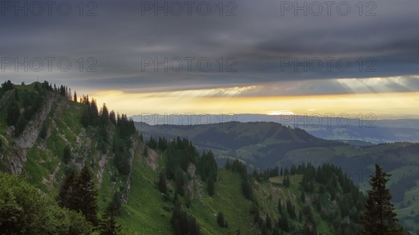 Light and weather mood at the Seelekopf, Nagelfluhkette, Allgäu