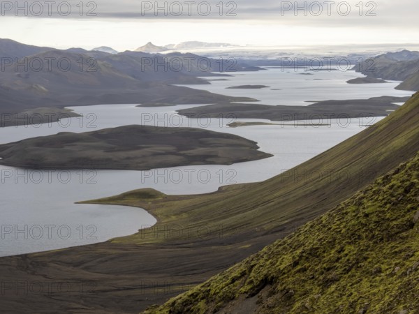 Lake Langisjór, highlands, behind the glacier edge of Vatnajökul, Iceland, Europe