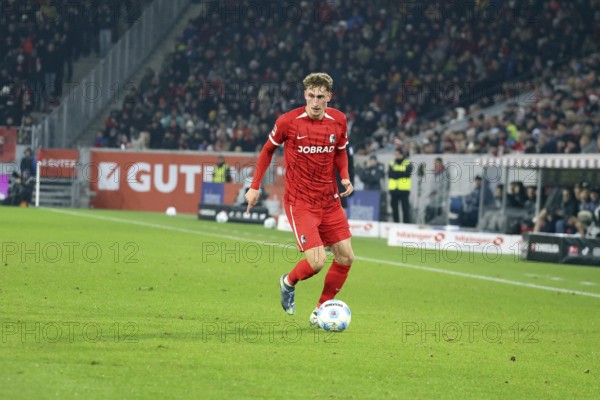 Patrick Osterhage (SC Freiburg) at the 1st FBL match: 24-25: 1st FBL: 24-25: 14th Sptg. SC Freiburg - VfL Wolfsburg DFL REGULATES PROHIBIT ANY USE OF PHOTOGRAPHS AS IMAGE SEQUENCES AND/OR QUASI-VIDEONan Photo: Joachim Hahne/johapress, Freiburg, Germany / Germany