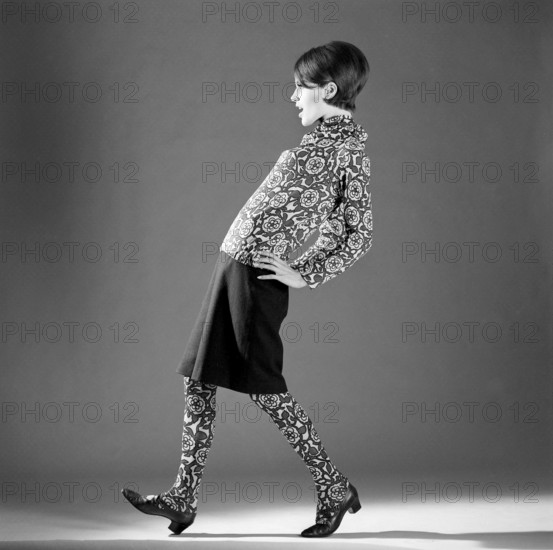 Gunilla Pontén Swedish fashion designer and photo model. Born 14 June 1928, died 29 June 2019. Photographed in 1964 in a period outfit