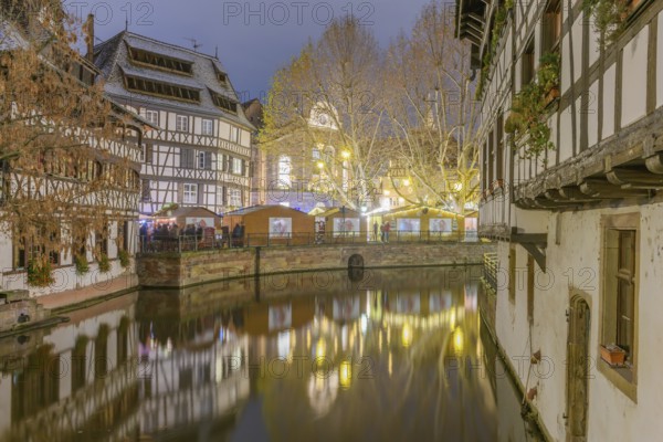 La Petite France at Christmas time, a picturesque district of the historic center of Strasbourg. Listed as a UNESCO World Heritage Site. Bas-Rhin, Alsace, Grand Est, France, Europe