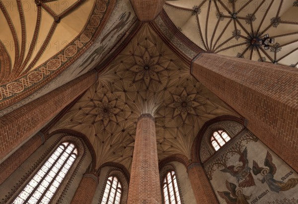 Former Cistercian church, central nave vaulting Oblique view to the east, St., Sankt, Saint