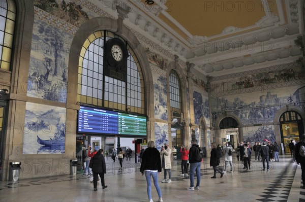 Azulejo in the Porto station.architecture, art, artwork, azulejo, blue, ceramic, cityscape, decorative, europe, famous place, historic, historical, iberia, interior, mosaic, porto, portugal, portugal, portuguese, portuguese culture, public, public building, railway station, sao bento, sao bento railway station, station, traditional, train station, transportation, travel, unesco world heritage site, urban, vintage, Proto, Portugal, Europe