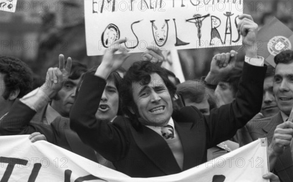 Portuguese in Dortmund and the Ruhr area demonstrated against the military junta in their country on 5 May 1974 and expressed their sympathy for the Carnation Revolution, which was supposed to lead their homeland into democracy, Germany, Europe