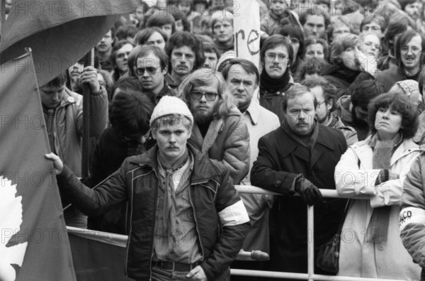 About 8, 000 young people, students and schoolchildren demonstrated against militarism, the Cold War, rearmament and recruitment, called by many youth organisations and parties, in Bonn, Germany on 8 November 1980