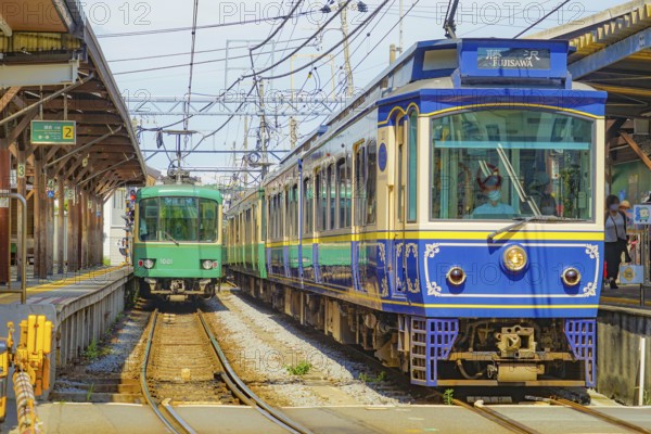 Enoshima Electric Railway (Eno) and Line. Shooting Location: Kanagawa Prefecture Kamakura City