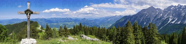 Panorama from Ahornbüchsenkopf to Salzburg, Salzachtal, Salzburg Alps, Dachstein, Tennengebirge