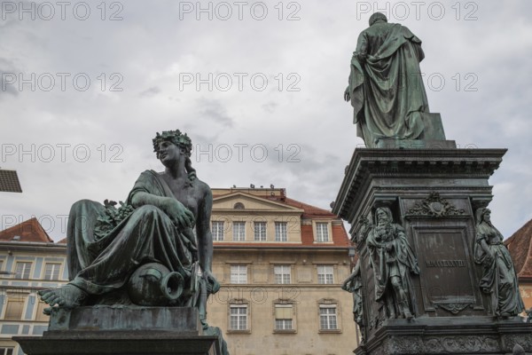 Personified river goddess, female figure representing the river Drau, fountain of Archduke Johann, main square, Graz, Styria, Austria, Europe