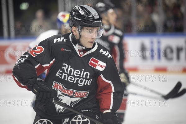 LanxessArena, Cologne, North Rhine-Westphalia, Parker Tuomie (Cologne Sharks, #62), PENNY DEL, Cologne Sharks-EHC Red Bull Munich on 28/01/2025 at the LanxessArena in Cologne Germany
