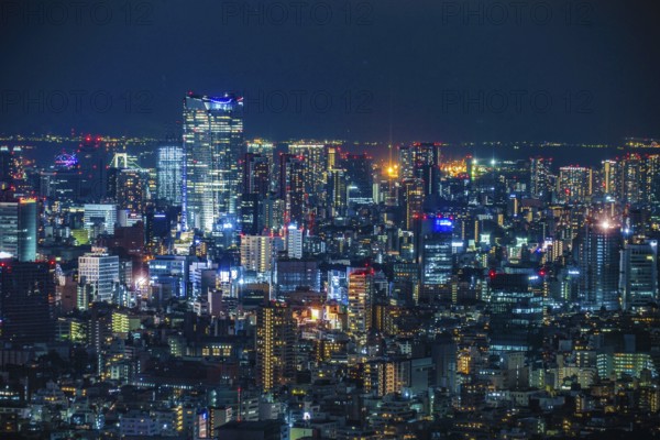 Tokyo night view seen from the observation deck of the Tokyo Metropolitan Government Building. Shooting Location: Tokyo metropolitan area