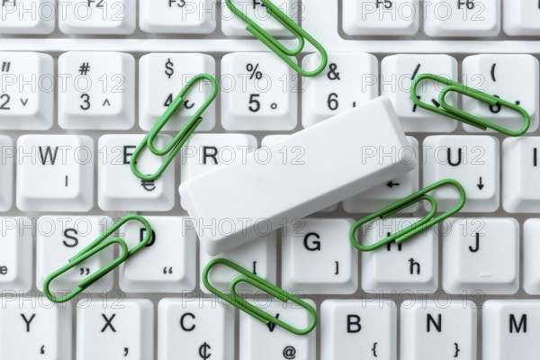 Internet Browsing And Online Research Study, Typing Your Ideas