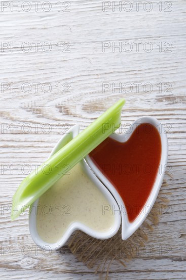 Celery dippen