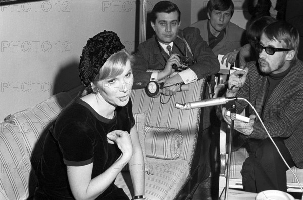 Susan Hampshire. CBE. English actress born 12 may 1937. Pictured here while in Sweden 1968 in connection with the BBC tv-series The Forsyte Saga in which she starred in the role of Fleur. The series was originally shown in 26 episodes on saturday evenings with start 7 january 1967. Sweden 1968. Conard ref 5544