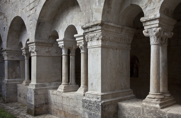 Senanque, Notre-Dame de Sénanque monastery, Cistercian monastery