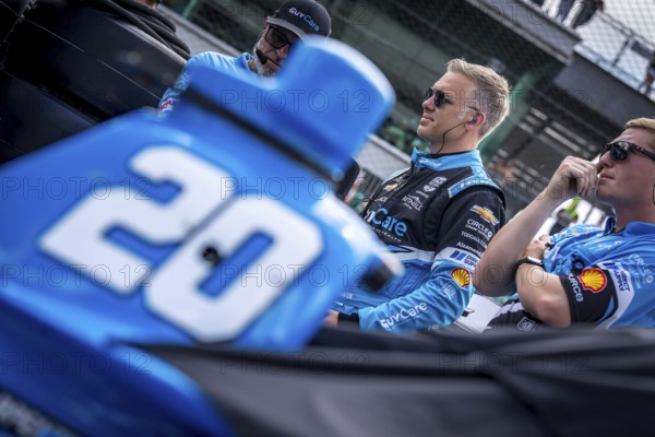 ED CARPENTER (20) of Indianapolis, Indiana prepares to qualify for the 108th Running of the Indianapolis 500 at the Indianapolis Motor Speedway in Speedway, IN