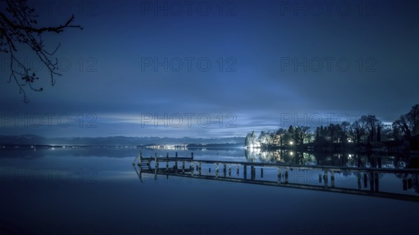 An image of the Starnberg Lake by nigth