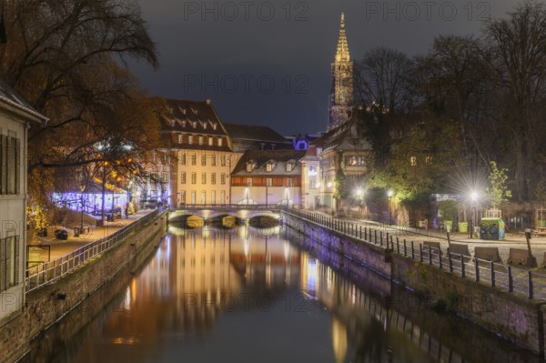 La Petite France at Christmas time, a picturesque district of the historic center of Strasbourg. Listed as a UNESCO World Heritage Site. Bas-Rhin, Alsace, Grand Est, France, Europe