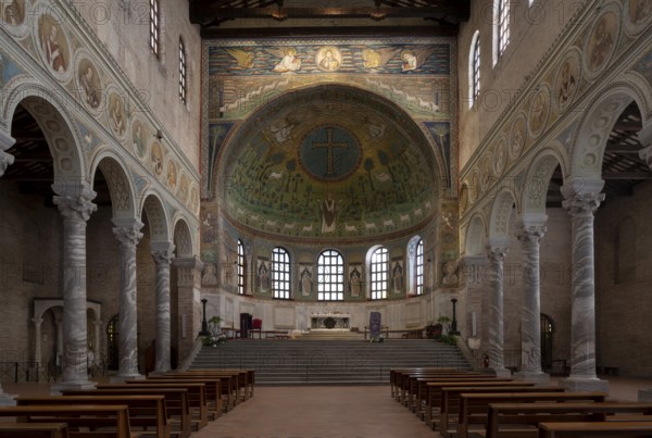 Ravenna, Basilica di Sant' Apollinare in Classe, view to the east into the choir apse