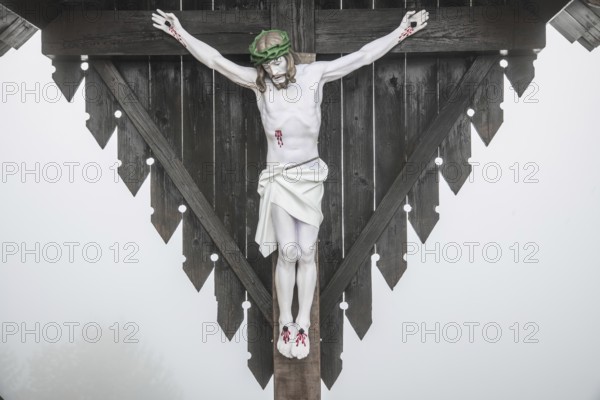 Autumn atmosphere, Christ on the cross, wayside shrine, near Kitzeck, Sausal, Styria, Austria, Europe